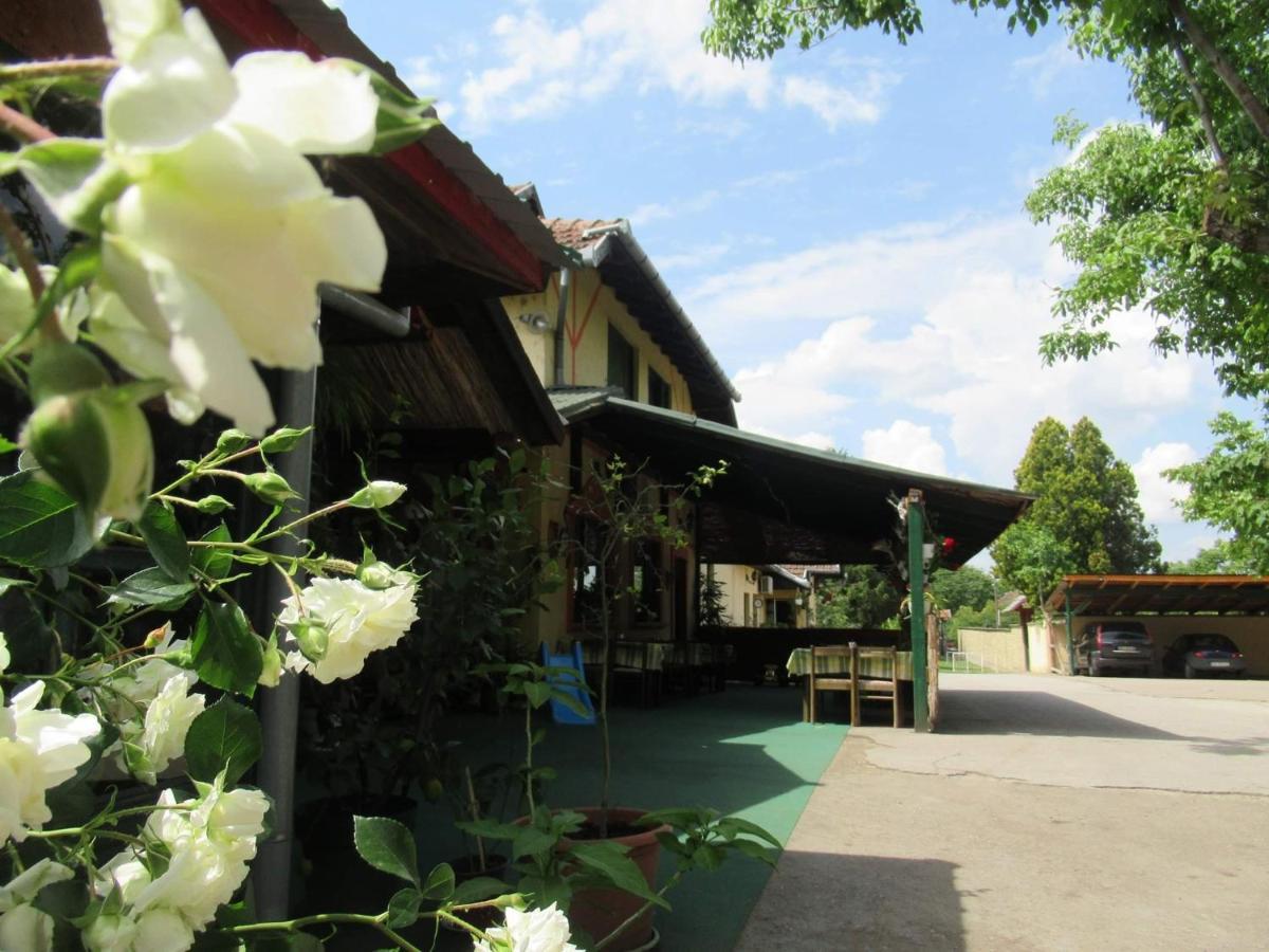 Hotel Fogado Palić Exterior foto